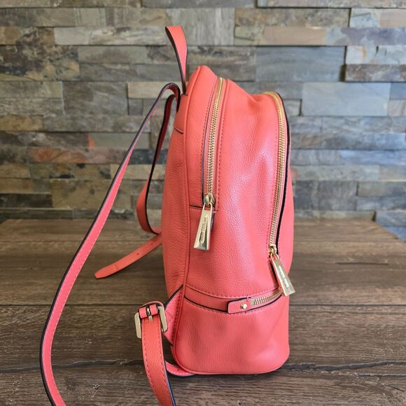 MICHAEL KORS RHEA MEDIUM ZIP Pebbled LEATHER BACKPACK Coral GOLD Hardware READ - Picture 5 of 12